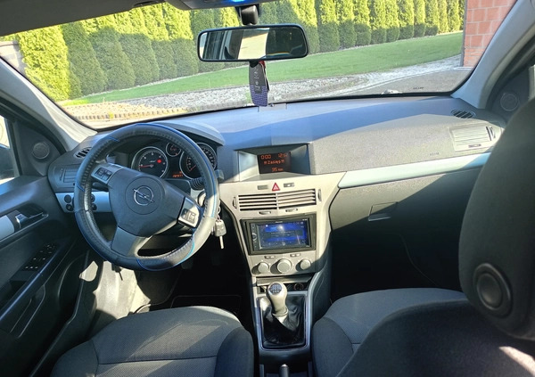 Opel Astra cena 7700 przebieg: 284000, rok produkcji 2006 z Darłowo małe 106